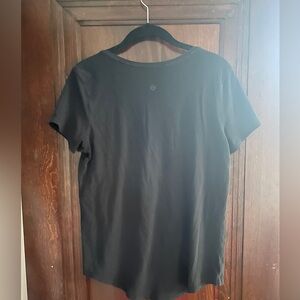lululemon athletica Black Short Sleeve Tee